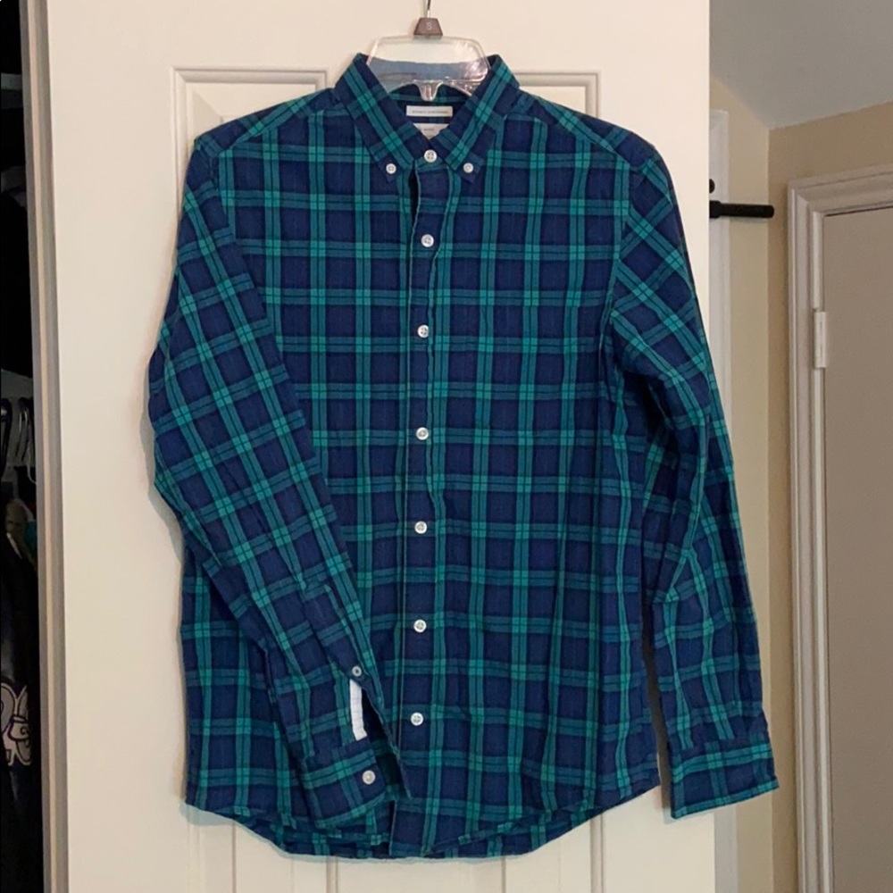 Old Navy “The Classic Shirt” Button Down